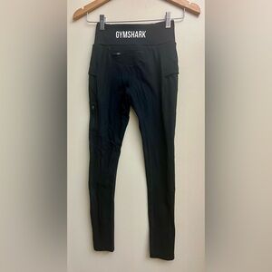 Gymshark Black Leggings with pockets! EUC!